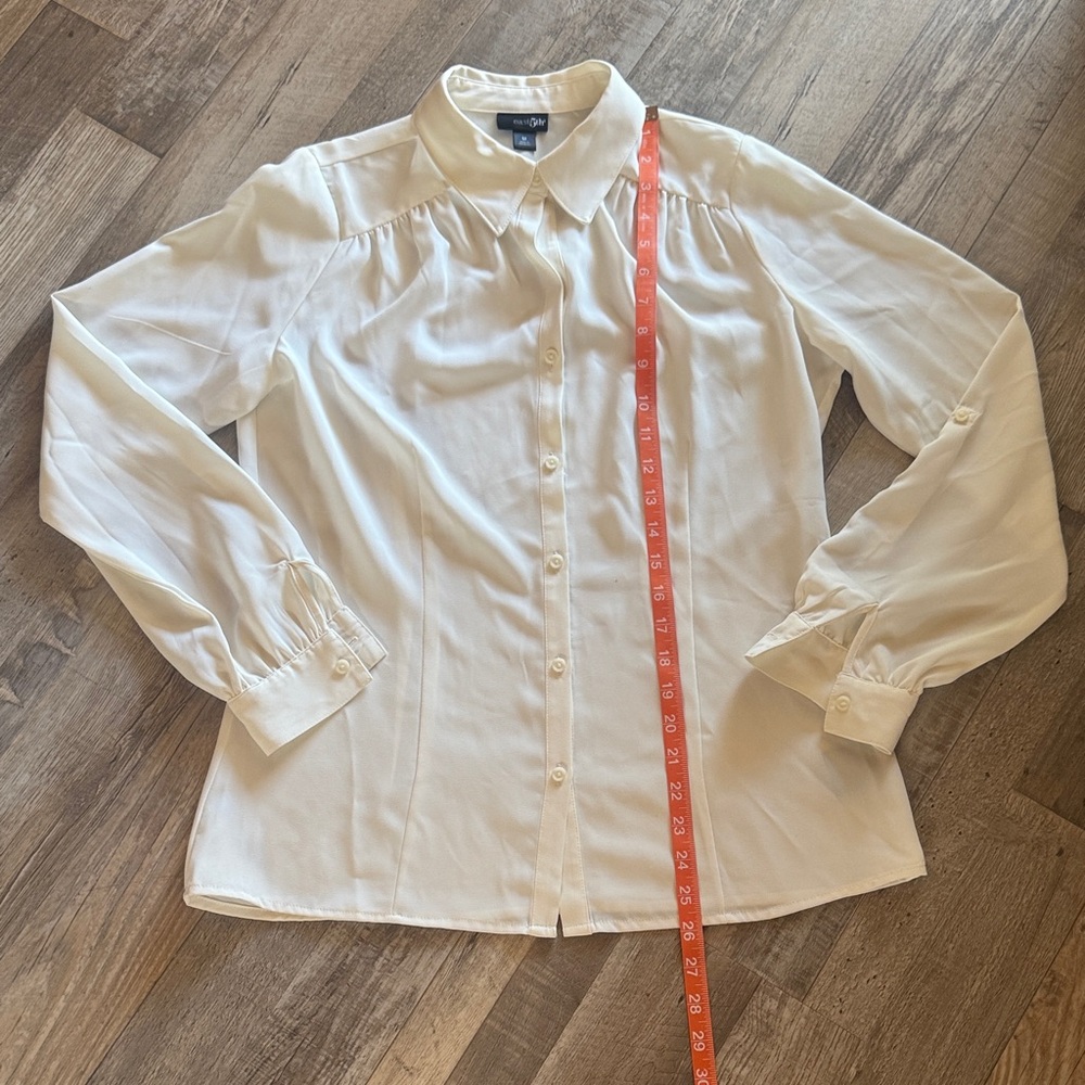East 5th Classic White Button-Front Women's Blouse size M - Picture 3 of 6